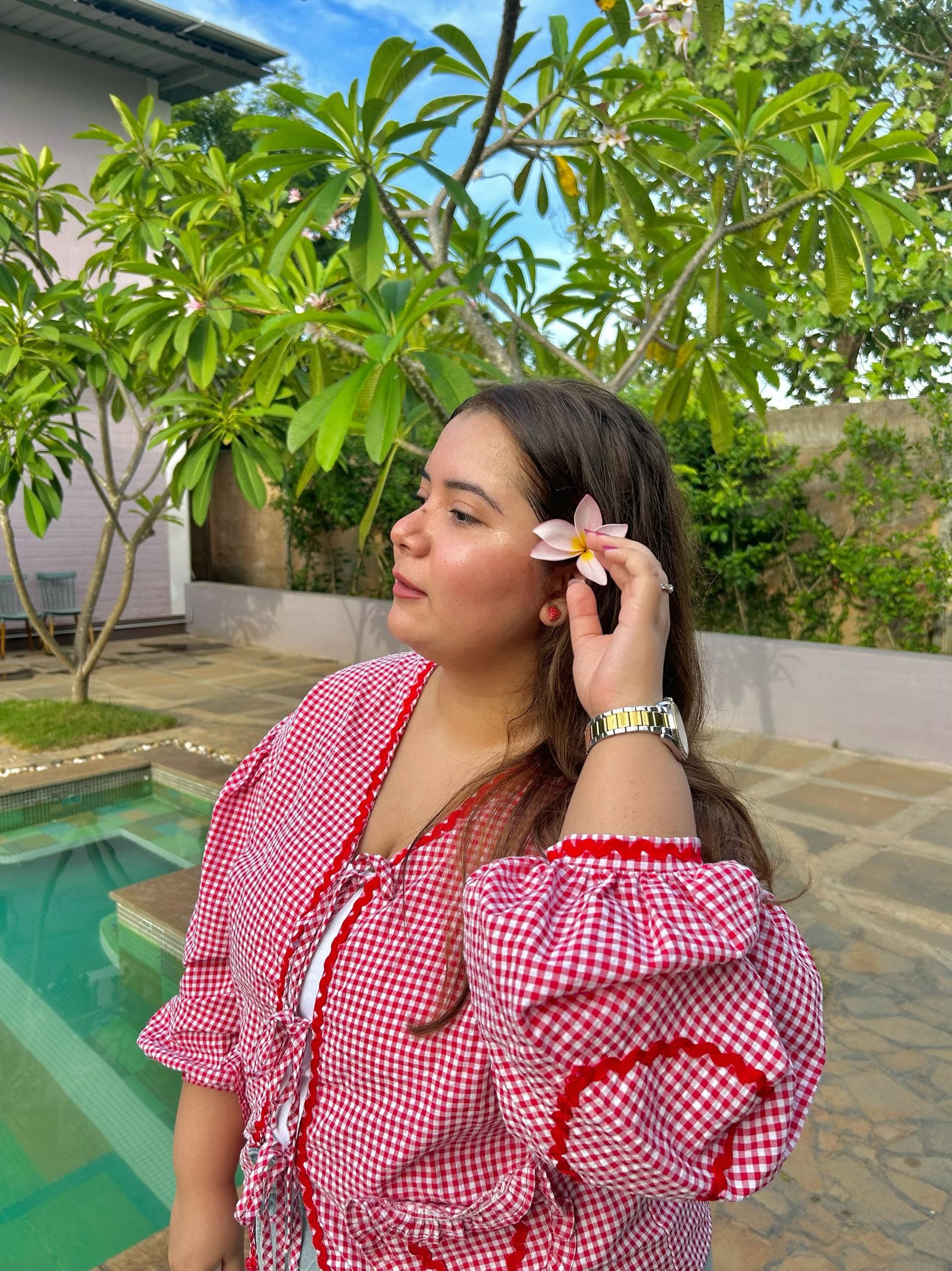 Pink resort look